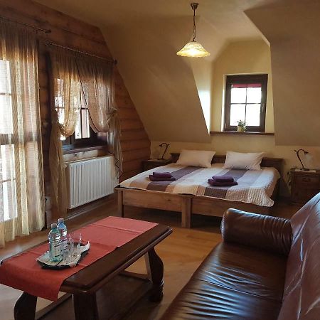 Stary Lwow Bed & Breakfast Korczyna  Ngoại thất bức ảnh