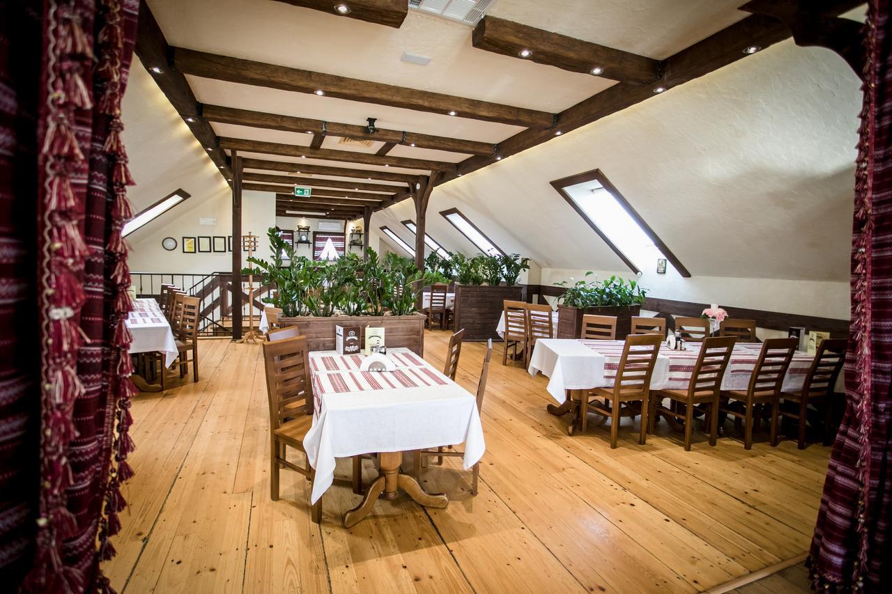 Stary Lwow Bed & Breakfast Korczyna  Ngoại thất bức ảnh