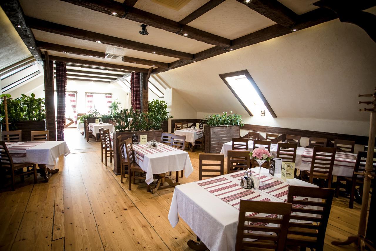 Stary Lwow Bed & Breakfast Korczyna  Ngoại thất bức ảnh